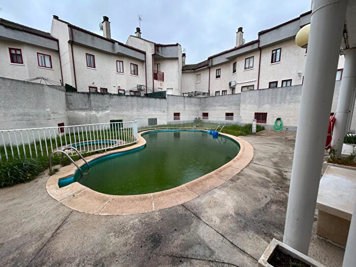 Casas en venta y pisos alquiler - 2