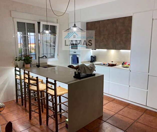 Casas en venta y pisos alquiler - 3