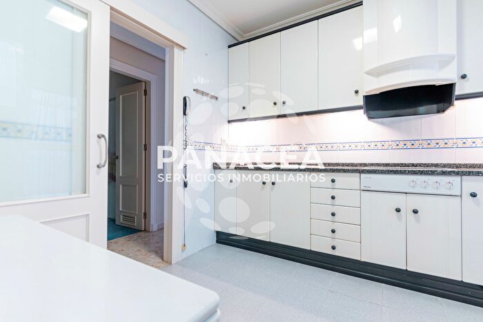 Casas en venta y pisos alquiler - 2