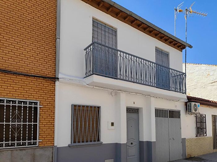 Casa en venta en Santa Fe, Granada de 4 habitaciones