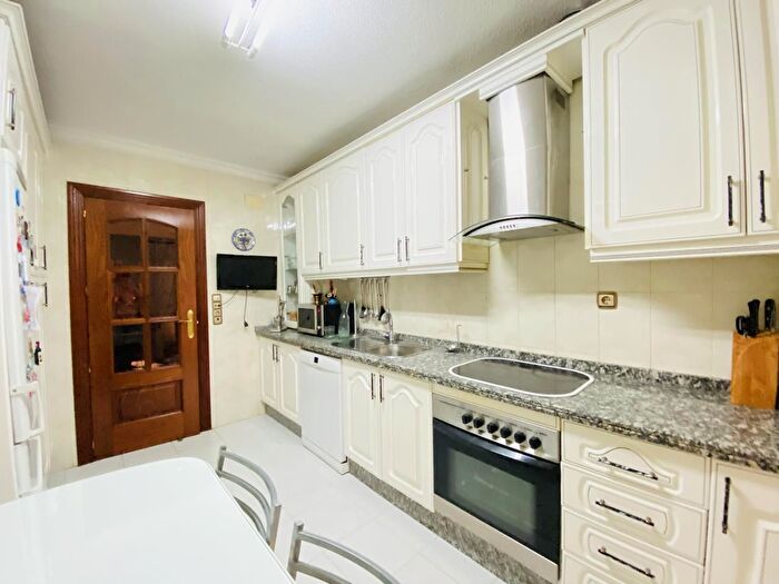 Casas en venta y pisos alquiler - 2