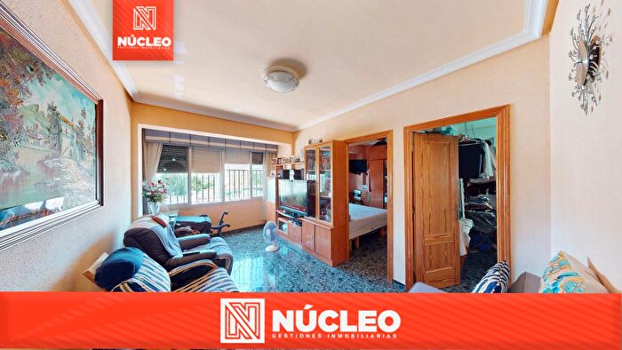 Casas en venta y pisos alquiler - 1