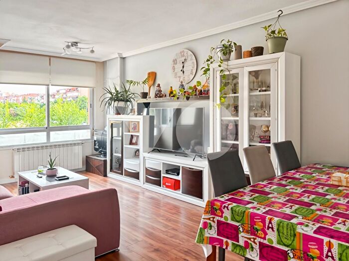 Casas en venta y pisos alquiler - 2