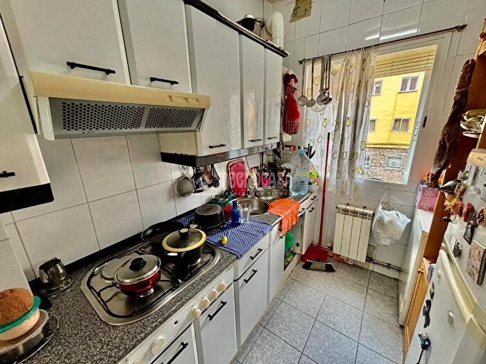 Casas en venta y pisos alquiler - 2