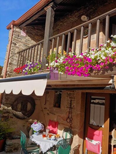 Casa en venta en Beariz, Ourense de 2 habitaciones