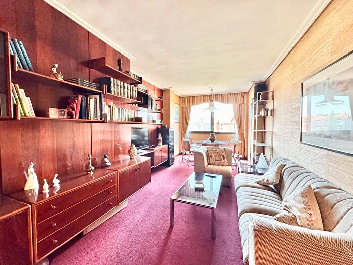 Casas en venta y pisos alquiler - 1