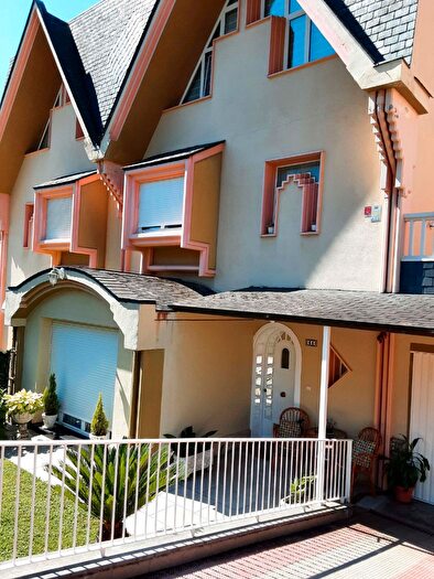 Casas en venta y pisos alquiler - 1