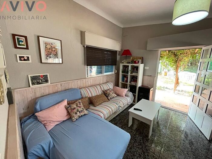 Casas en venta y pisos alquiler - 3