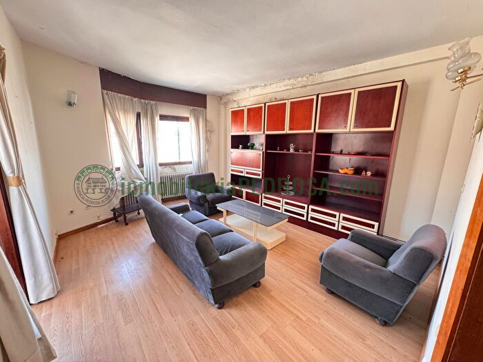 Casas en venta y pisos alquiler - 1