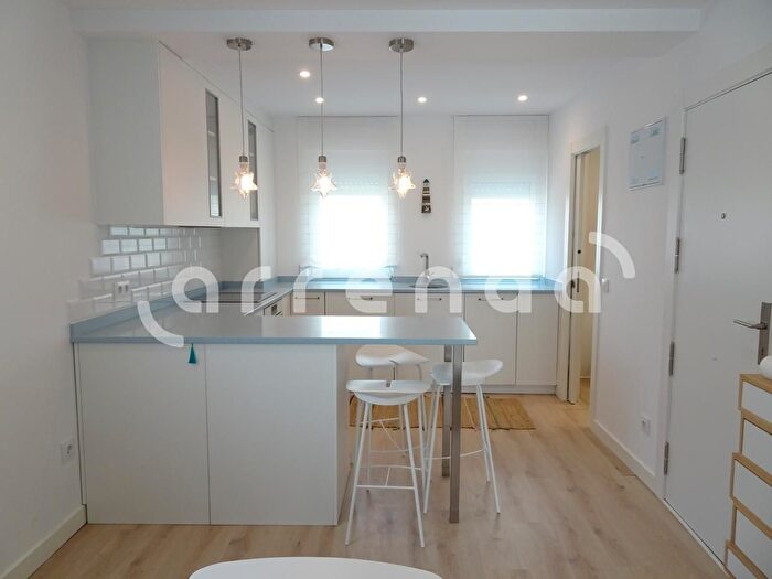 Casas en venta y pisos alquiler - 1