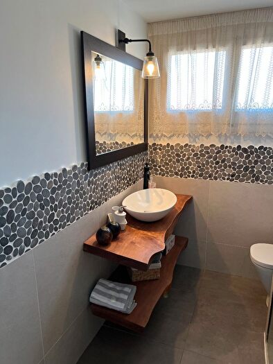 Casas en venta y pisos alquiler - 3