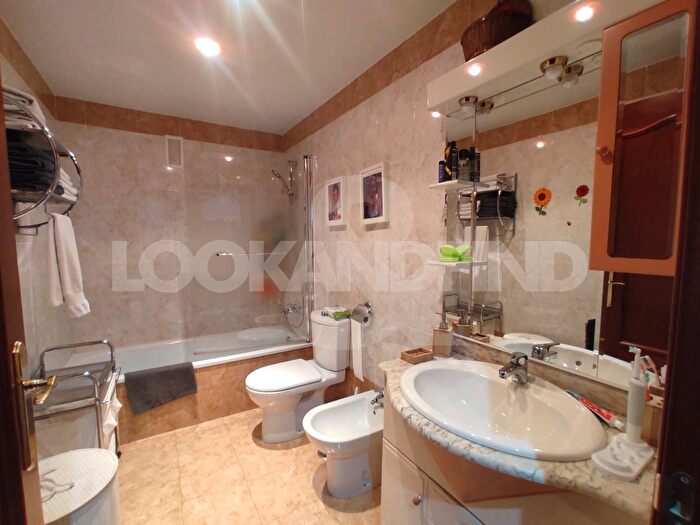 Casas en venta y pisos alquiler - 3