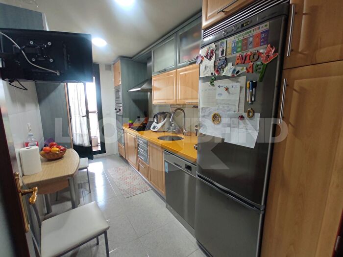 Casas en venta y pisos alquiler - 2