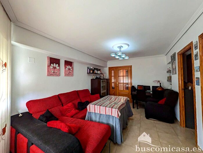 Casas en venta y pisos alquiler - 2