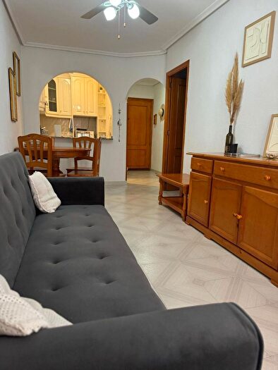 Casas en venta y pisos alquiler - 2