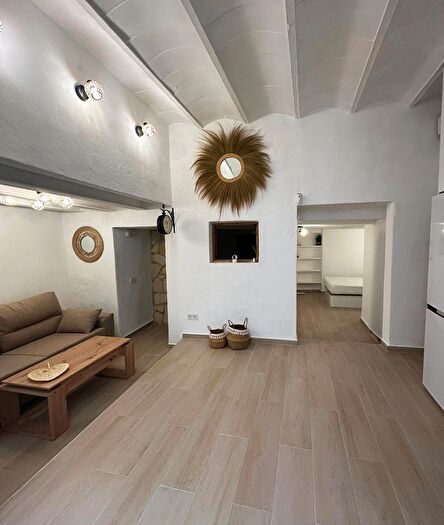 Casas en venta y pisos alquiler - 1
