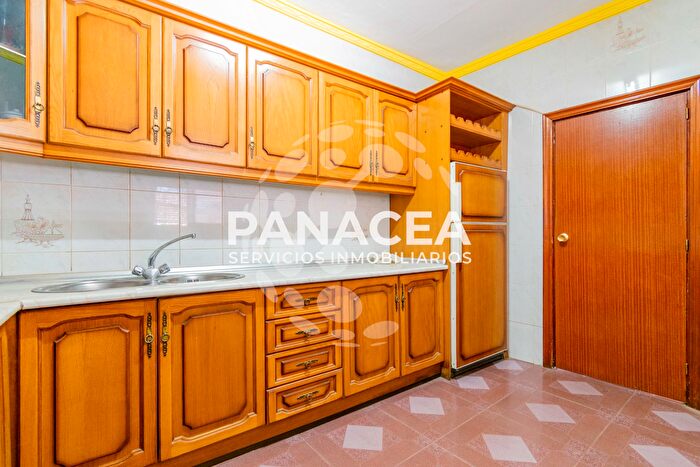 Casas en venta y pisos alquiler - 3