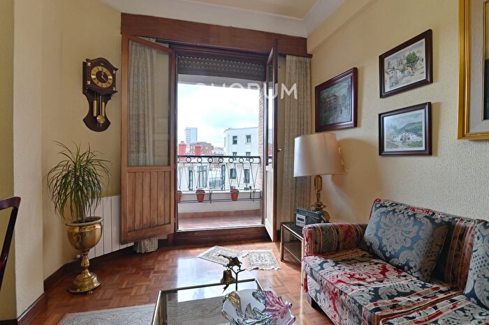 Casas en venta y pisos alquiler - 1