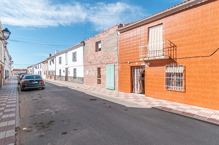 Casa en venta en Chimeneas, Granada de 3 habitaciones
