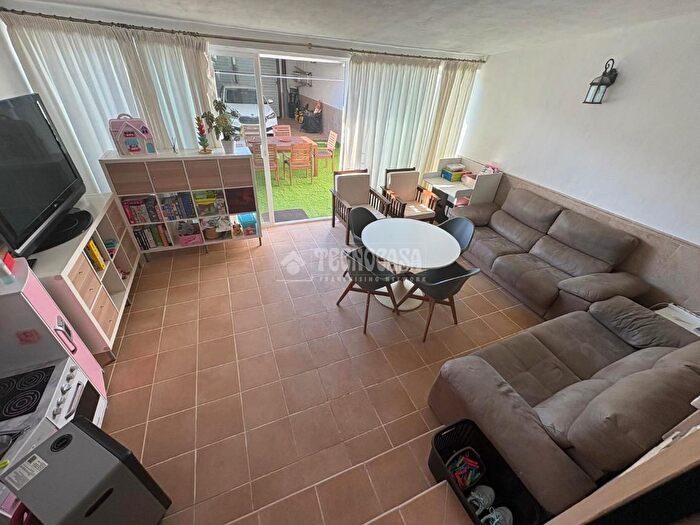 Casas en venta y pisos alquiler - 3