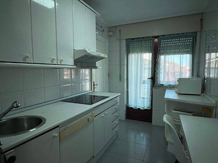 Casas en venta y pisos alquiler - 2