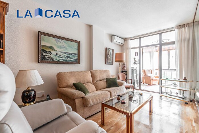 Casas en venta y pisos alquiler - 3