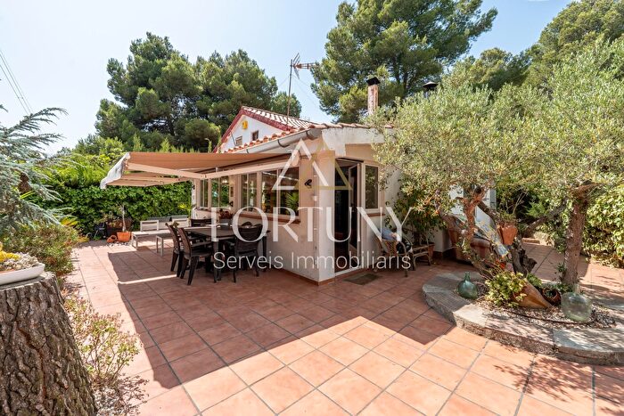 Casa en venta en Les Borges del Camp, Tarragona de 3 habitaciones