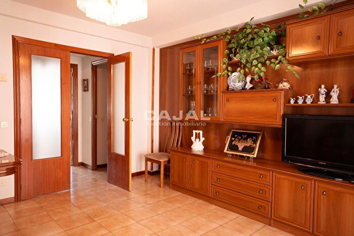 Casas en venta y pisos alquiler - 2