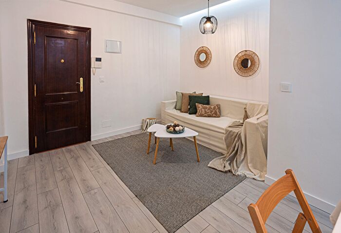 Casas en venta y pisos alquiler - 3
