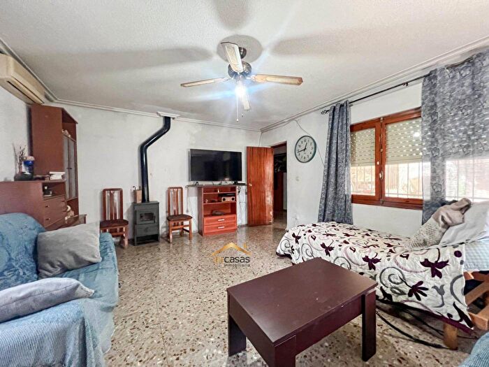 Casas en venta y pisos alquiler - 2