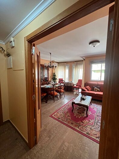 Casas en venta y pisos alquiler - 1