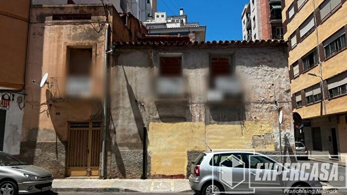 Casas en venta y pisos alquiler - 1