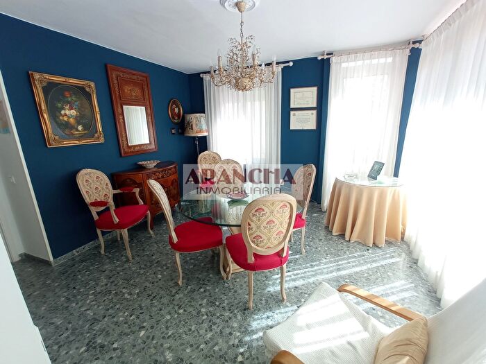 Casas en venta y pisos alquiler - 1