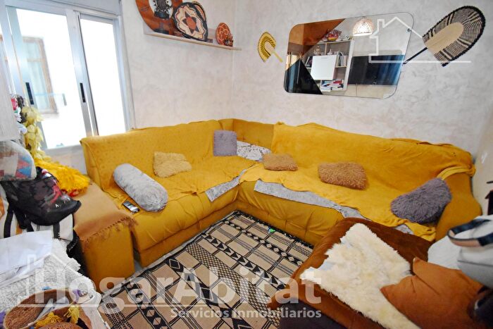 Casas en venta y pisos alquiler - 3