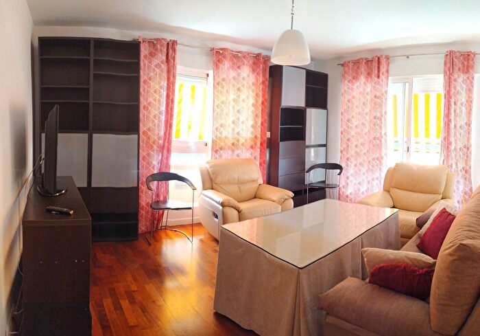 Casas en venta y pisos alquiler - 1