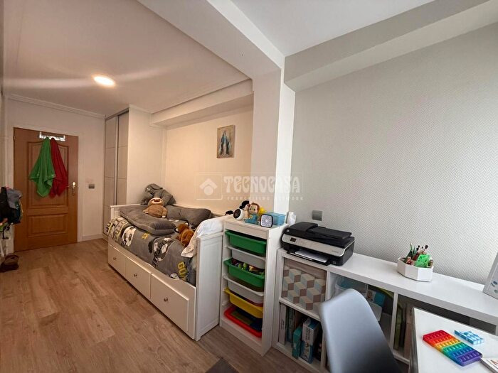 Casas en venta y pisos alquiler - 3