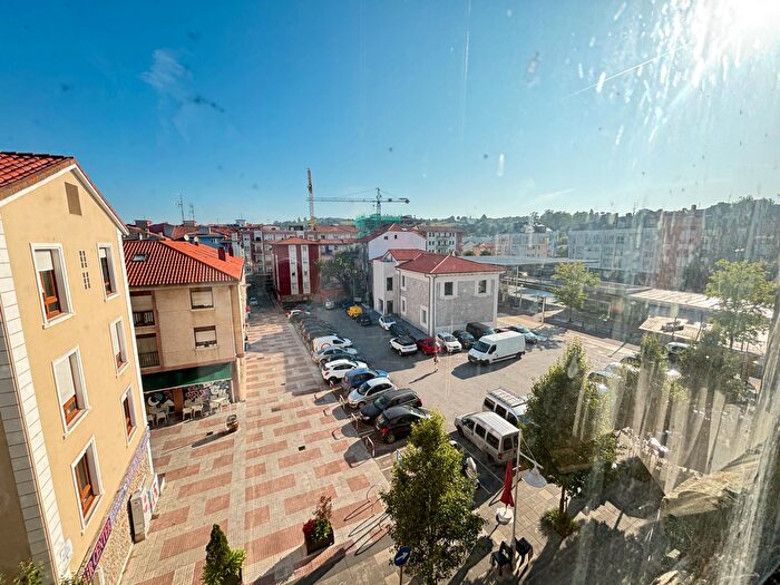 Casas en venta y pisos alquiler - 3
