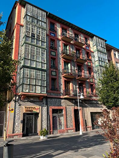 Casas en venta y pisos alquiler - 1