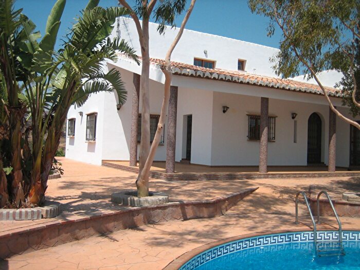 Casa en alquiler en Vélezmálaga ciudad, Norte Barrio del Pilar El Reñidero de 3 habitaciones