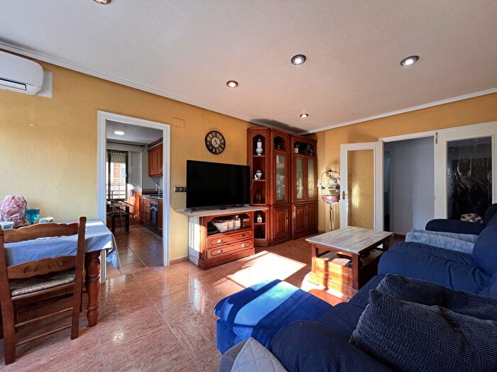 Casas en venta y pisos alquiler - 2