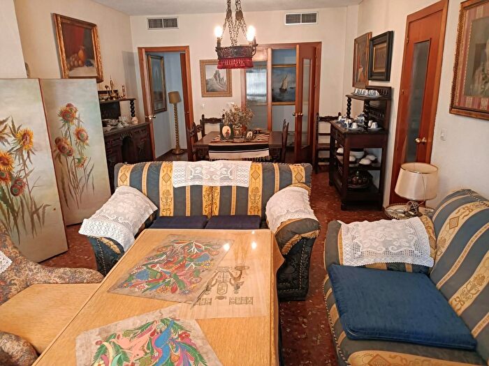 Casas en venta y pisos alquiler - 1