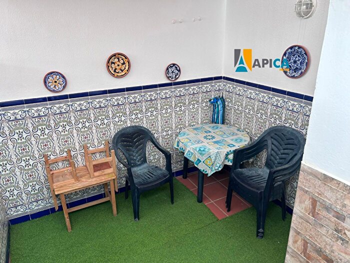 Casas en venta y pisos alquiler - 3