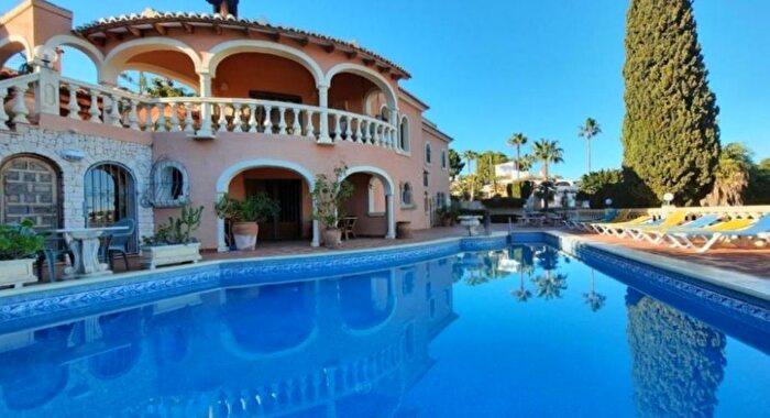 Casa en venta en Cala Advocat Baladrar, Benissa de 7 habitaciones
