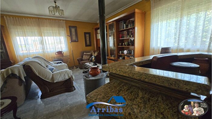Casas en venta y pisos alquiler - 3