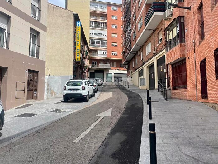 Casas en venta y pisos alquiler - 2
