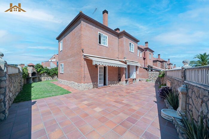 Casas en venta y pisos alquiler - 1