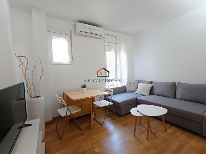 Casas en venta y pisos alquiler - 1