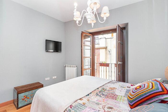 Casas en venta y pisos alquiler - 2