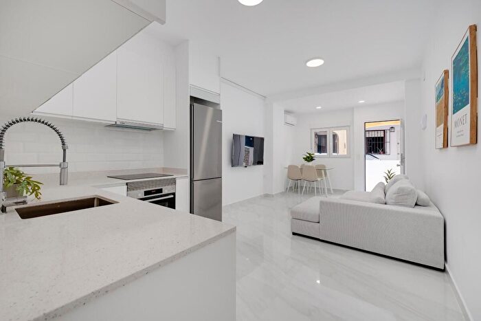 Casas en venta y pisos alquiler - 1