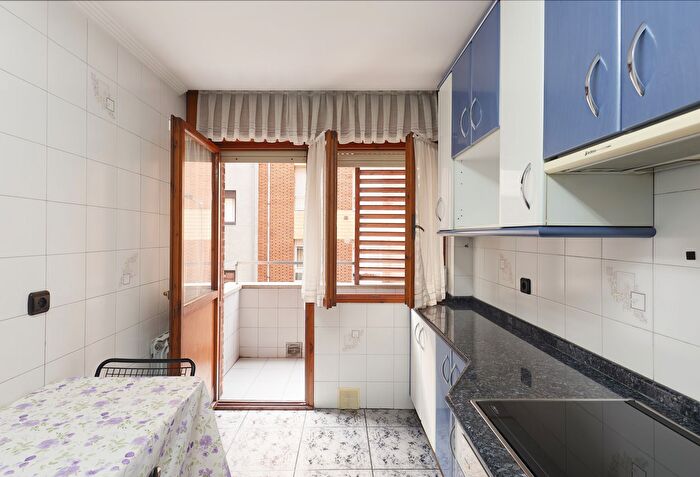 Casas en venta y pisos alquiler - 2